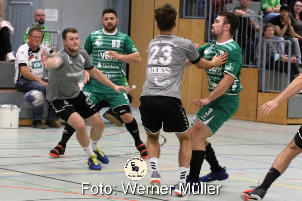 2021-09-25 LHV Hoyerswerda in grn - Germania Zwenkau in grau 26:28 (14:14)Foito: Werner Mller