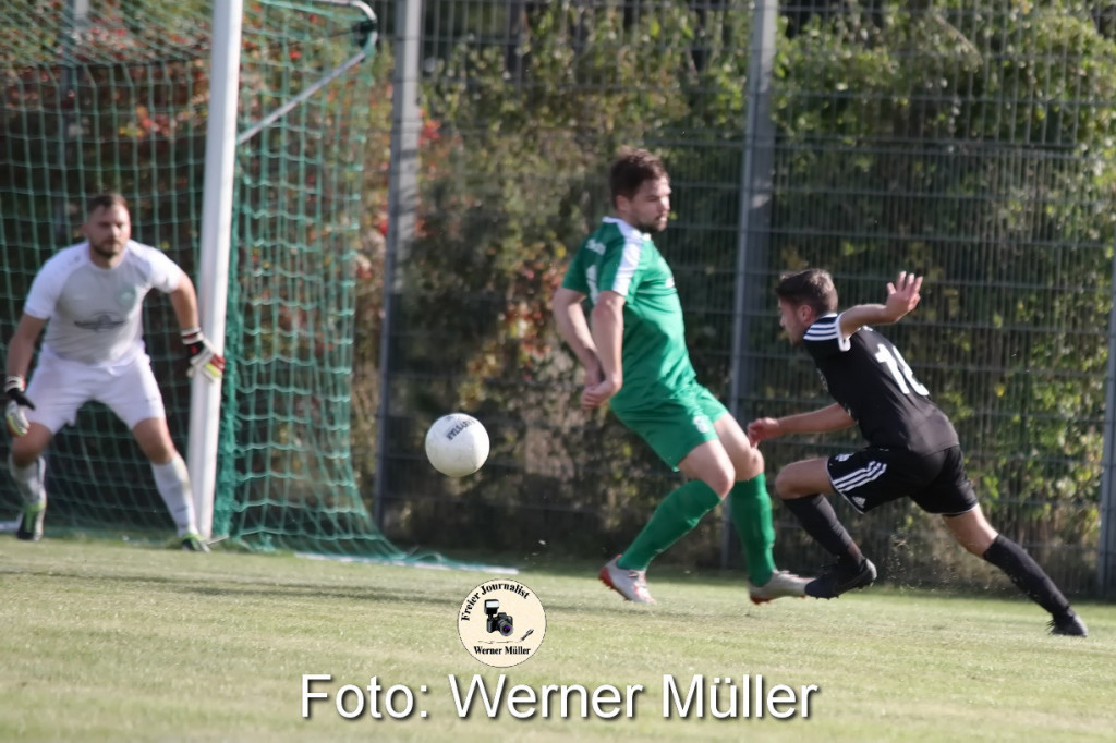 2021-10-02SV Zeiig in schwarz- SV Wesenitztal in grn 0:4 (0:2) Foto: Werner Mller