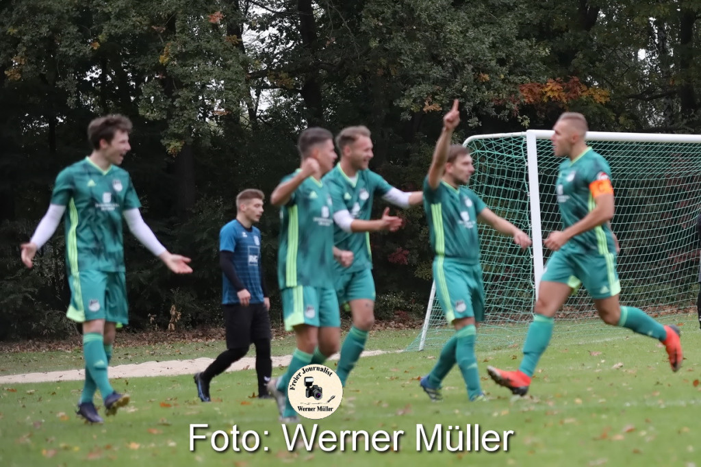2021-10-16 SpVgg Lohsa/Weisskollm in grn -BIW FV 08 II2:2 Foto: Werner Mller