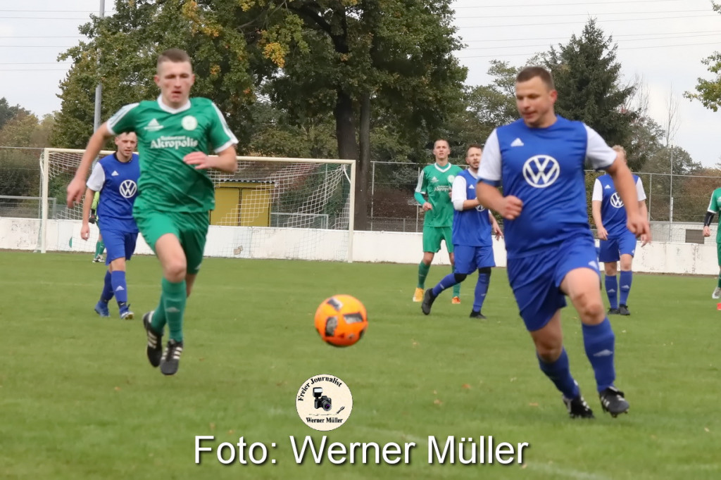 2021-10-16 Hoyerswerdaer FC II in grn -FSV Lauta in blau2:2 Foto: Werner Mlle r