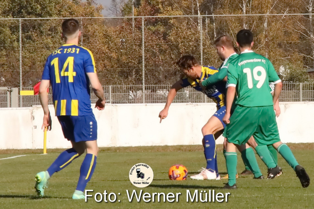2021-10-30Hoyerswedeaer FC II in grn -Thonberger SC 1911 in blau gelb   6:3Foto: Werner Mller