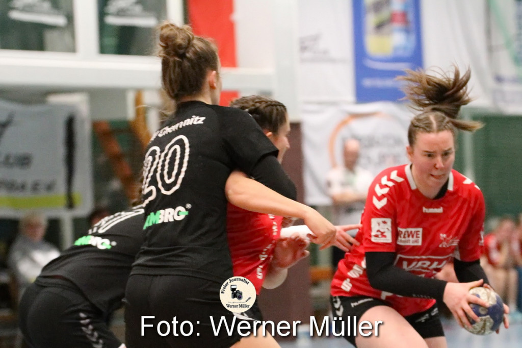 2022-03-19SC Hoyerswerda in rot - HV Chemnitz II in schwarz 28:24 (13:11)Foto: Werner Mller