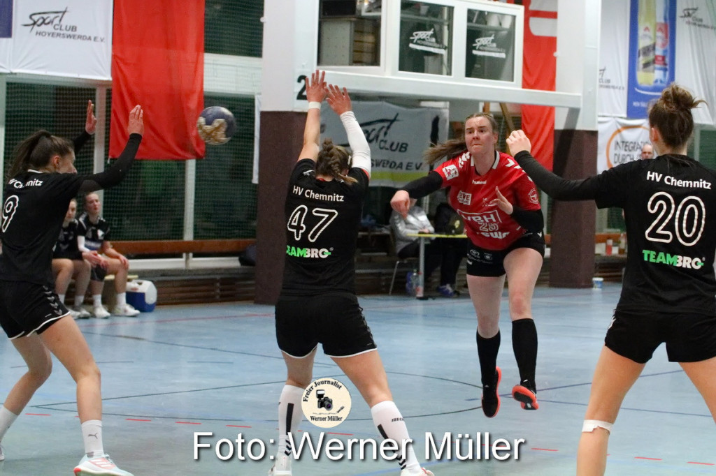 2022-03-19SC Hoyerswerda in rot - HV Chemnitz II in schwarz 28:24 (13:11)Foto: Werner Mller