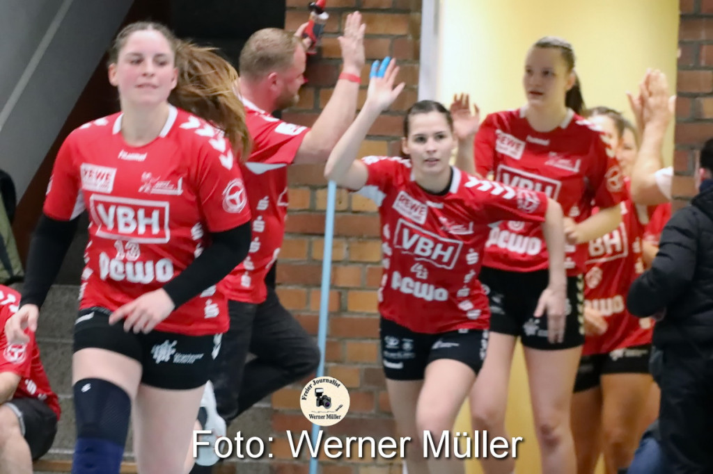 2022-03-19SC Hoyerswerda in rot - HV Chemnitz II in schwarz 28:24 (13:11)Foto: Werner Mller