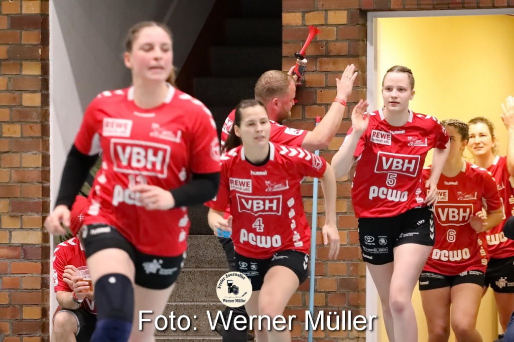 2022-03-19SC Hoyerswerda in rot - HV Chemnitz II in schwarz 28:24 (13:11)Foto: Werner Mller