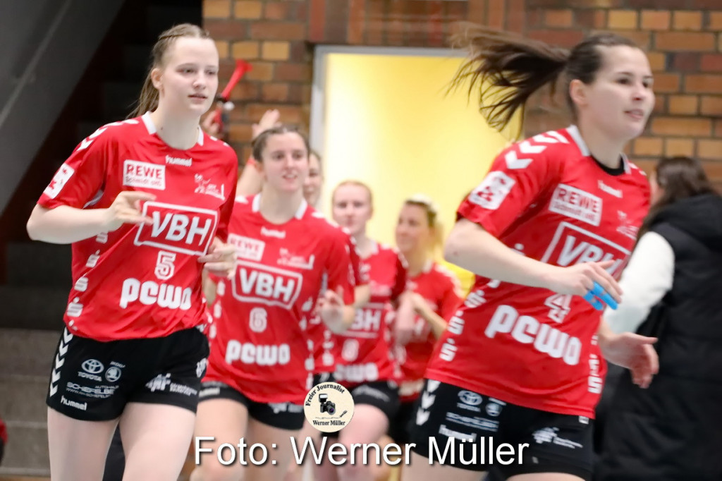 2022-03-19SC Hoyerswerda in rot - HV Chemnitz II in schwarz 28:24 (13:11)Foto: Werner Mller