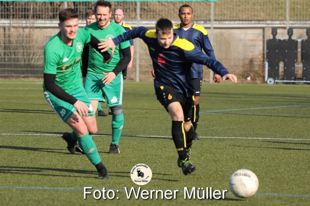 2022-03-19SV Zeiig in grn  - VFB Zittau in blau/Gelb 1:1 (0:0) Foto: Werner M+ller