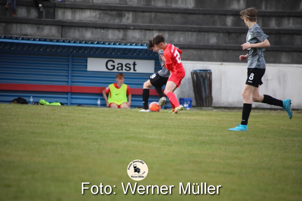 2022-03-26-WM-012bd0fa97069e4f10a.jpg