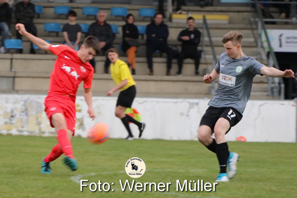 2022-03-26 Pokalspiel B- Jun Hoyerswerdaer FC in rot- RB Leipzig in grau 0:11 (0:5) Foto: Werner Mll