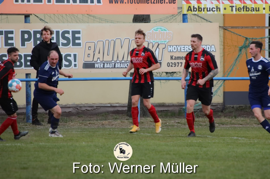 2022-03-26 Testspiel DJK Blau Wei Wittichenau in blau- LSV Bergen in rot-schwarz 3:2 (1:2)Foto: Wern