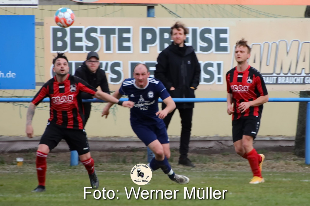 2022-03-26 Testspiel DJK Blau Wei Wittichenau in blau- LSV Bergen in rot-schwarz 3:2 (1:2)Foto: Wern