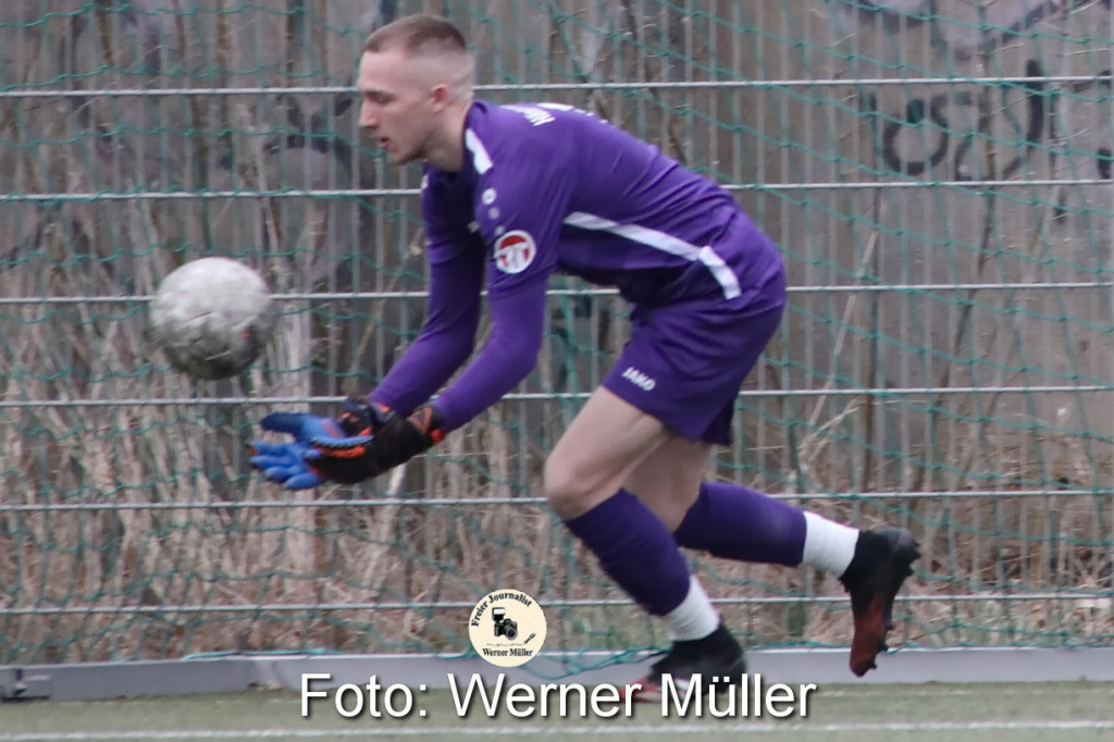2022-03-26  SV Zeiig n grn - Knigswarthaer SV in schwarz 0:1 (0:0)Foto: Werner Mller