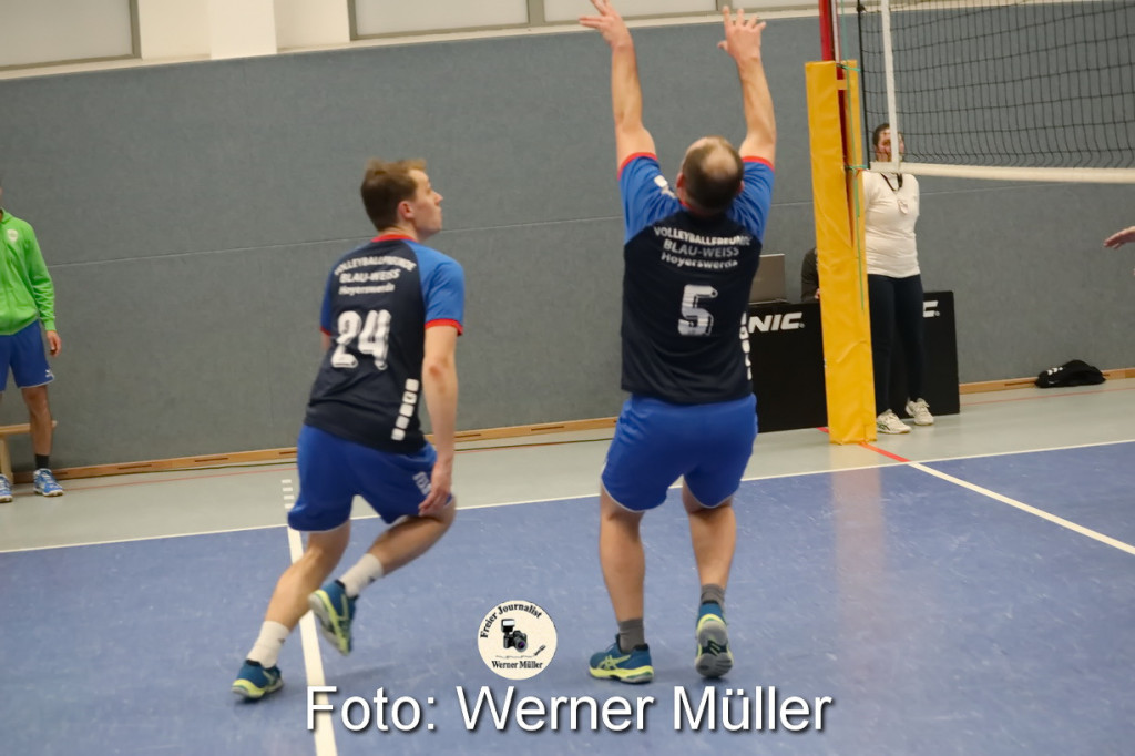 2022-04-08-WM-611456899ebe96439bb.jpg