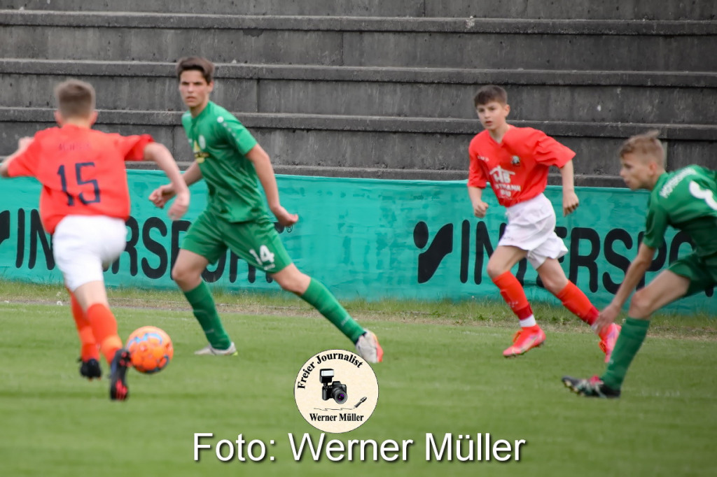 2022-05-08 C- Junioren Landesklasse Hoyerswerdaer FC in grn - SC Borea II in rot 0:3 (0:1) Foto: Wer