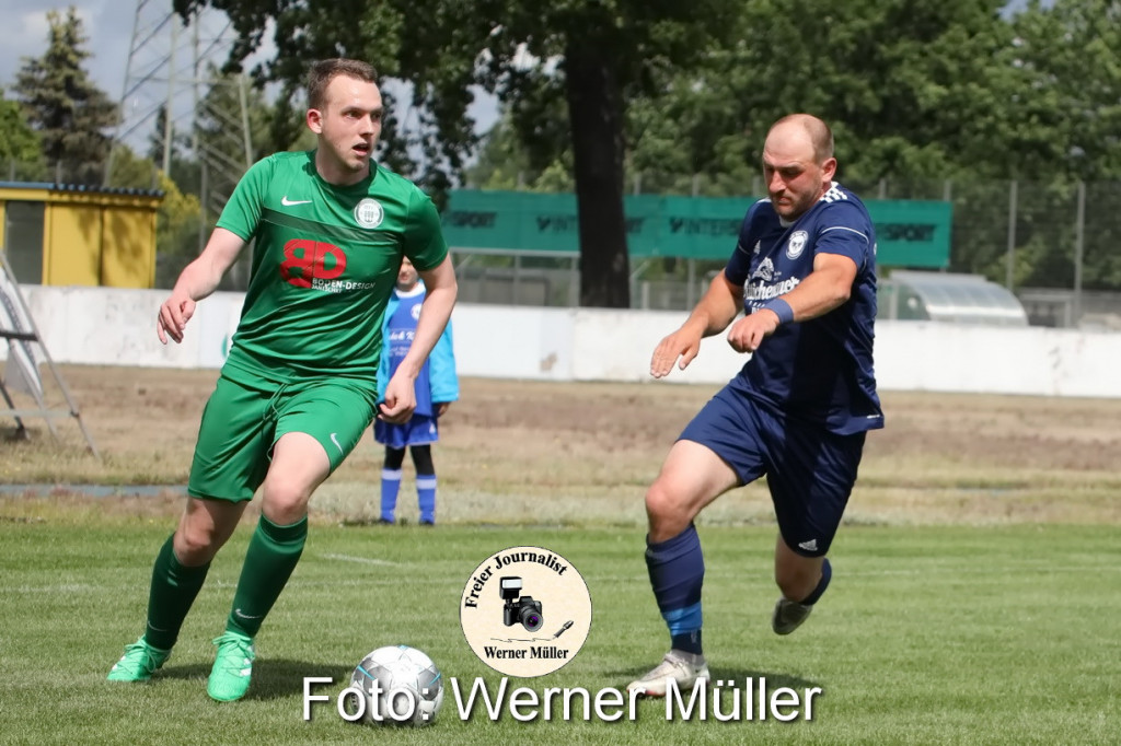 2022-05-28Hoyerswerdaer FC in grnDJK Blau Wei Wittichenau in blau 7:0 (3:0) Foto Werner Mller