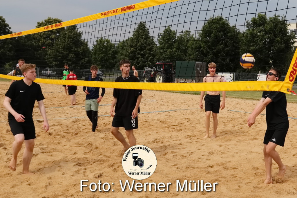 2022-06-04Beachvolleballturnier auf der Beachanlage der LebensRumein der Strae des Friedens in Hoyer