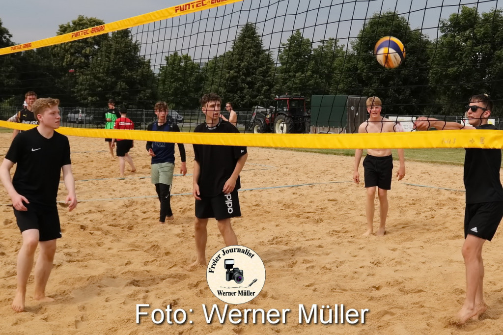 2022-06-04Beachvolleballturnier auf der Beachanlage der LebensRumein der Strae des Friedens in Hoyer