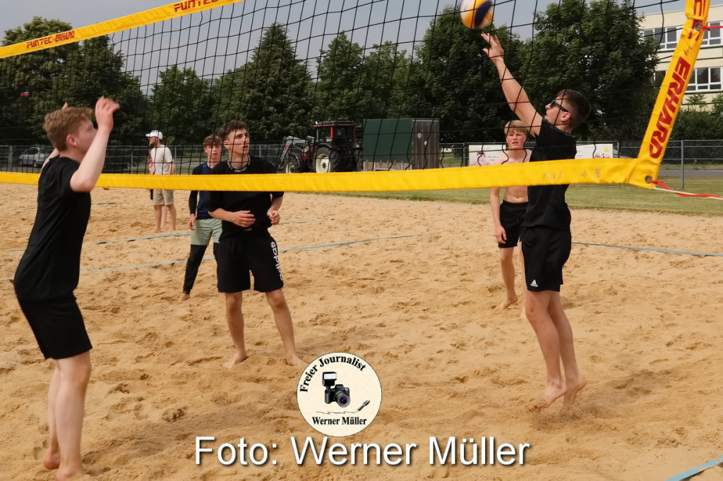 2022-06-04Beachvolleballturnier auf der Beachanlage der LebensRumein der Strae des Friedens in Hoyer