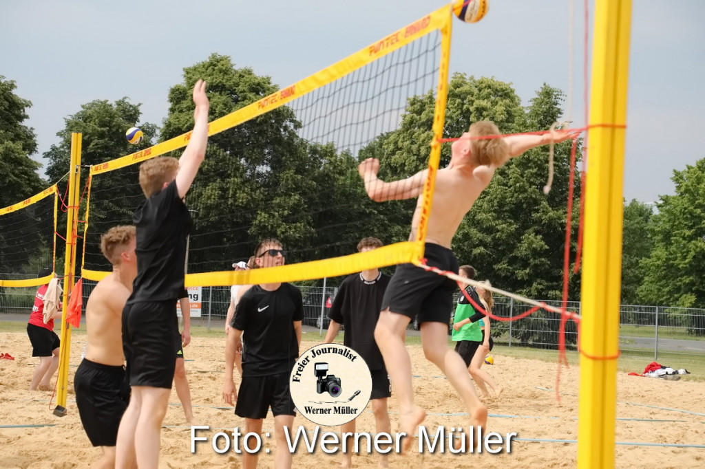 2022-06-04Beachvolleballturnier auf der Beachanlage der LebensRumein der Strae des Friedens in Hoyer