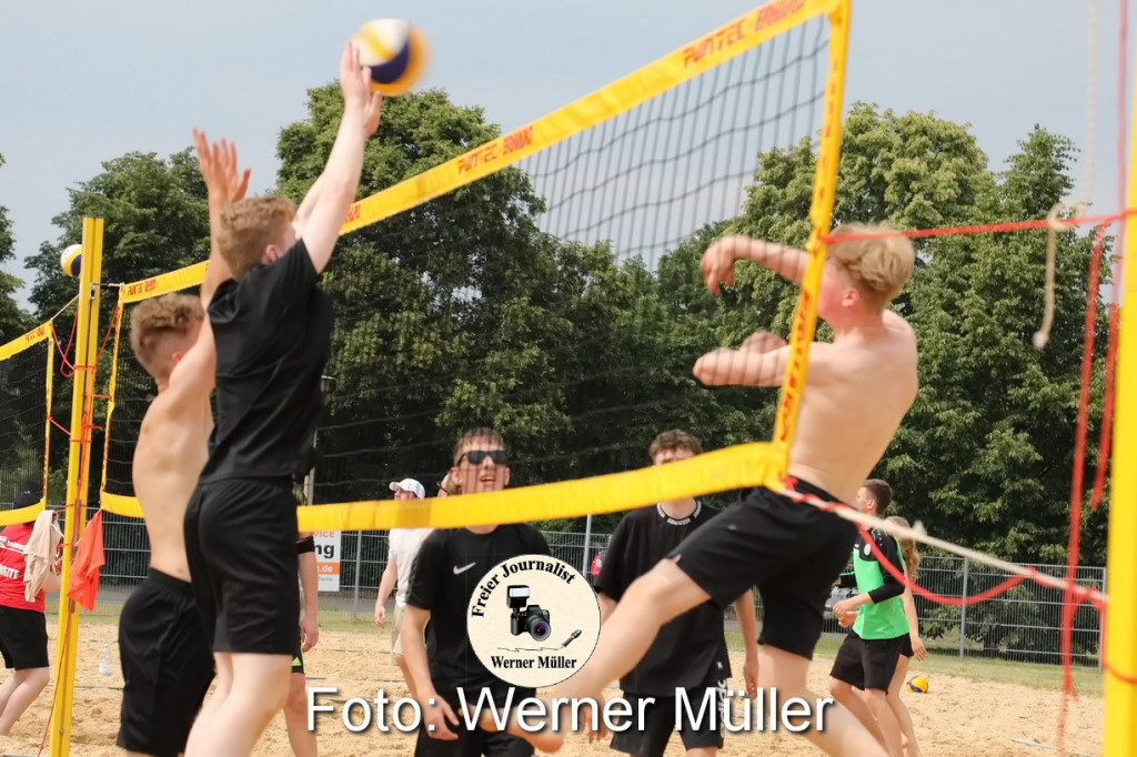 2022-06-04Beachvolleballturnier auf der Beachanlage der LebensRumein der Strae des Friedens in Hoyer