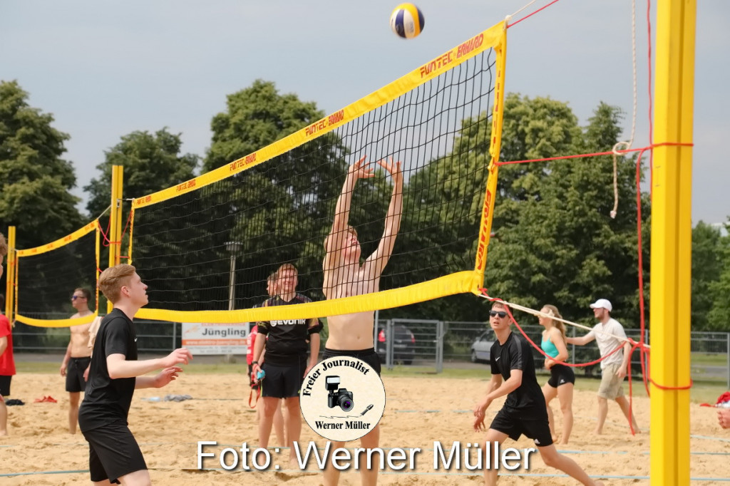 2022-06-04Beachvolleballturnier auf der Beachanlage der LebensRumein der Strae des Friedens in Hoyer