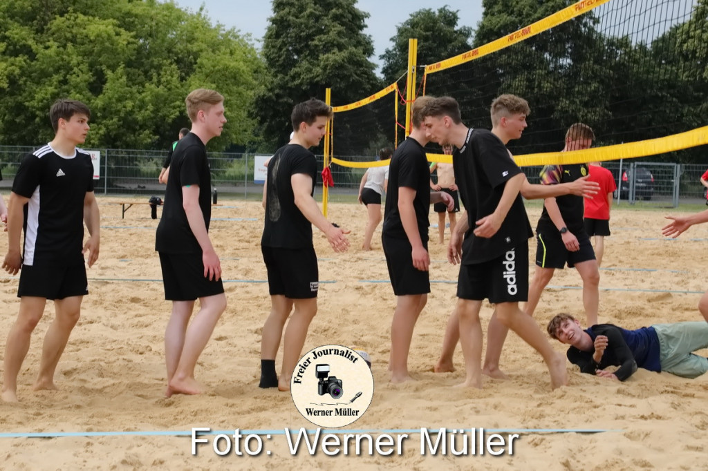 2022-06-04Beachvolleballturnier auf der Beachanlage der LebensRumein der Strae des Friedens in Hoyer