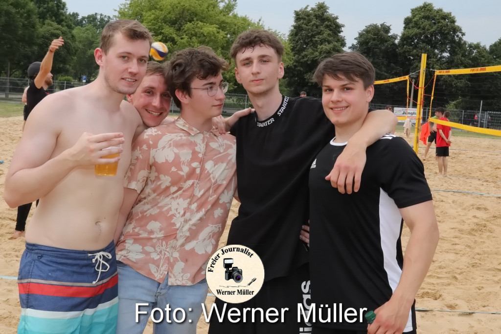 2022-06-04Beachvolleballturnier auf der Beachanlage der LebensRumein der Strae des Friedens in Hoyer