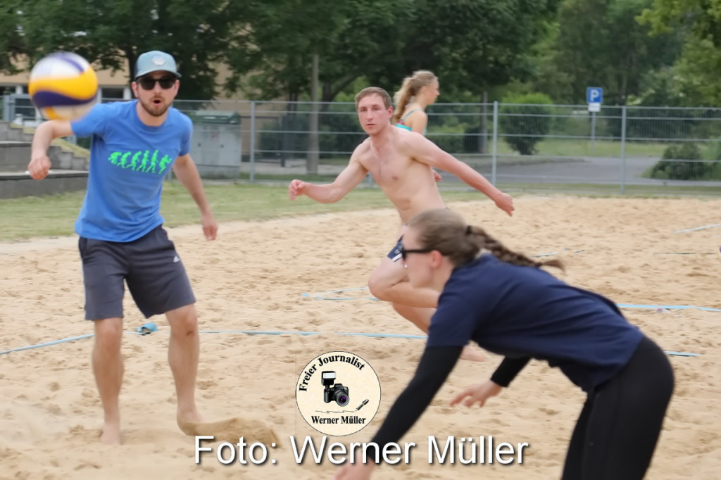 2022-06-04Beachvolleballturnier auf der Beachanlage der LebensRumein der Strae des Friedens in Hoyer