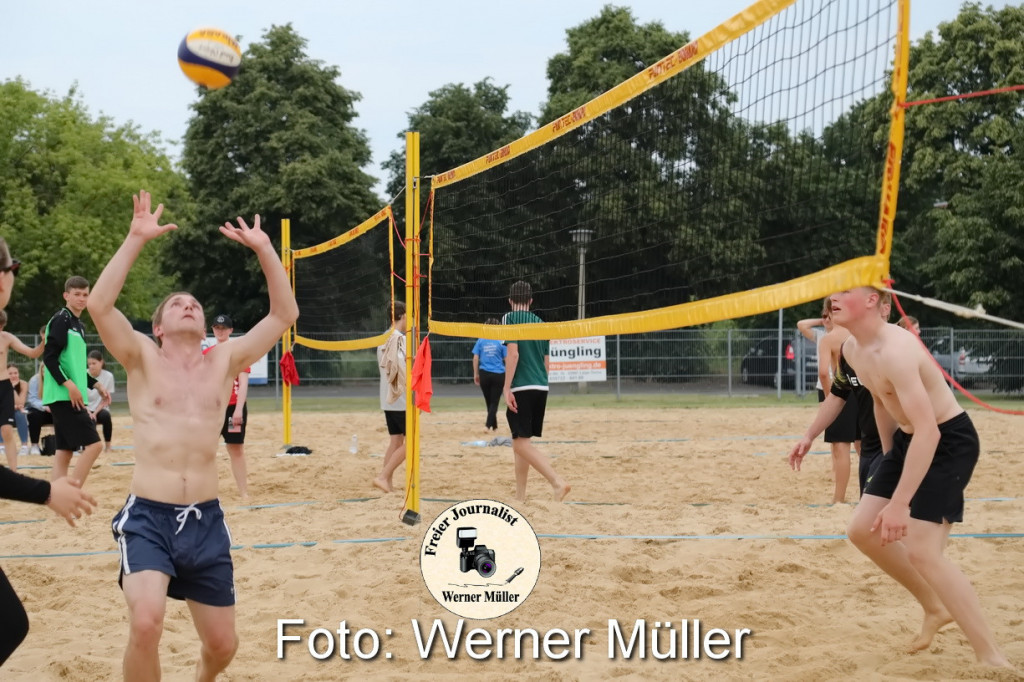 2022-06-04Beachvolleballturnier auf der Beachanlage der LebensRumein der Strae des Friedens in Hoyer