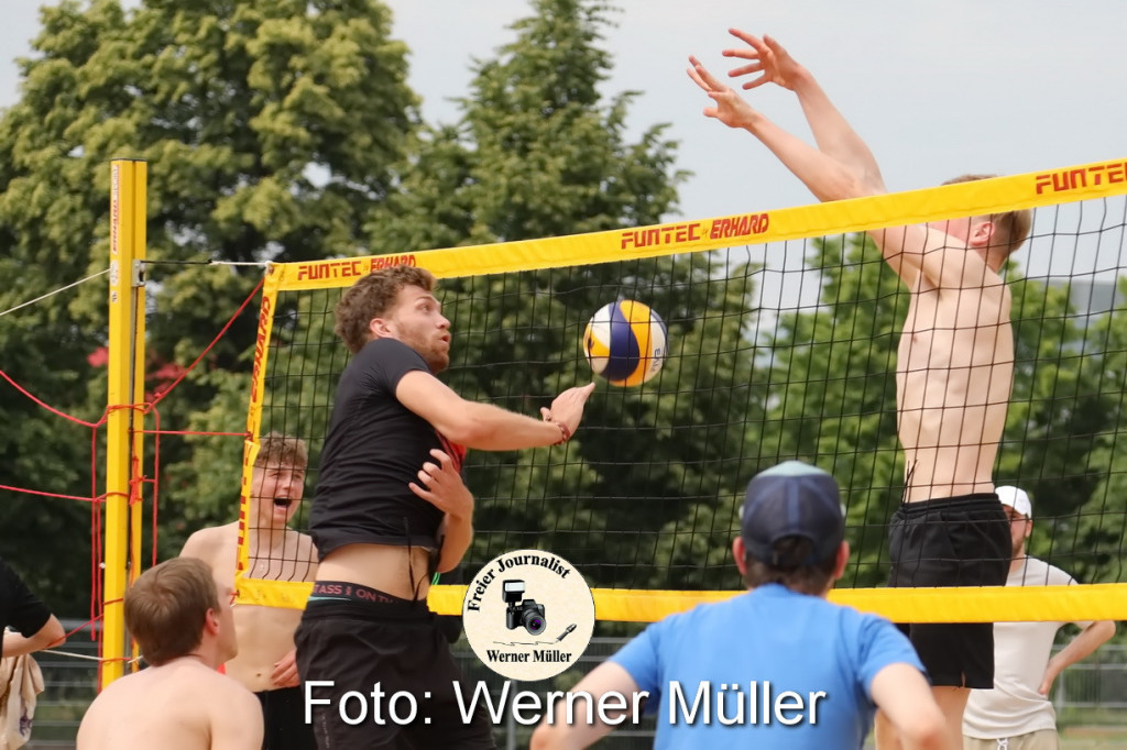 2022-06-04Beachvolleballturnier auf der Beachanlage der LebensRumein der Strae des Friedens in Hoyer
