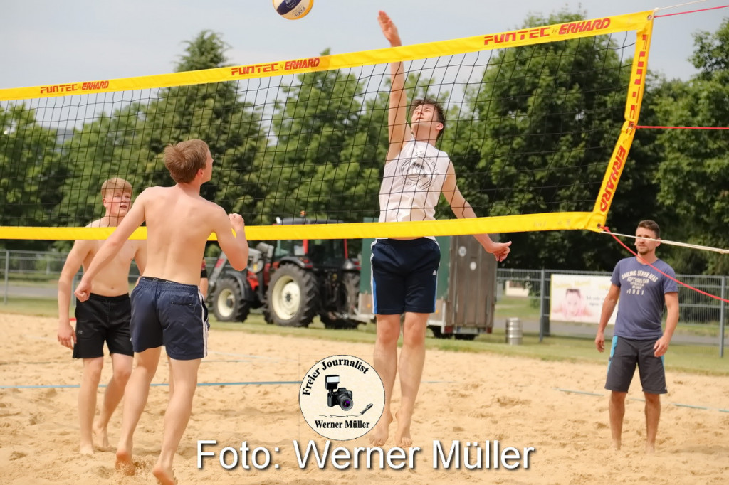 2022-06-04Beachvolleballturnier auf der Beachanlage der LebensRumein der Strae des Friedens in Hoyer