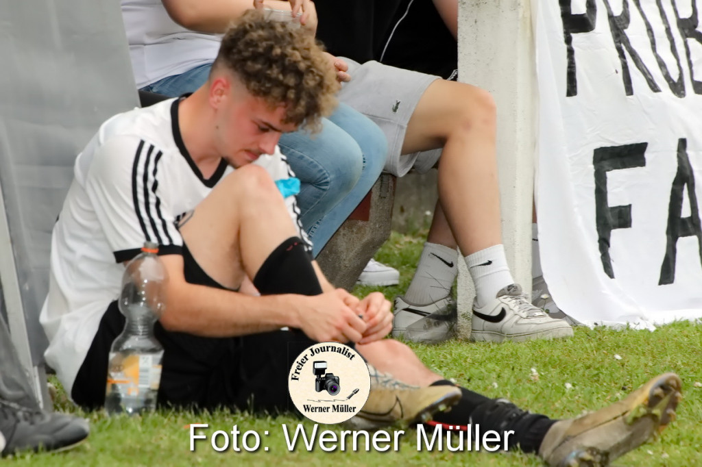 2022-06-11SpVgg LohsaWeikollm in wei- Hoyerswerdaeer FC I2:1Foto: Werner Mller