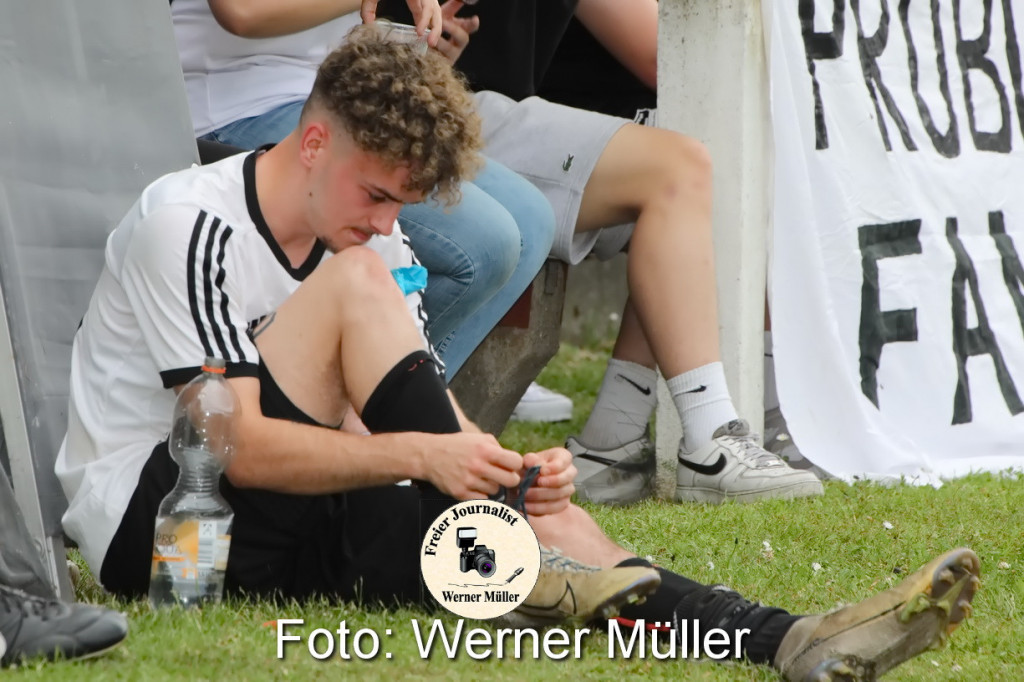 2022-06-11SpVgg LohsaWeikollm in wei- Hoyerswerdaeer FC I2:1Foto: Werner Mller