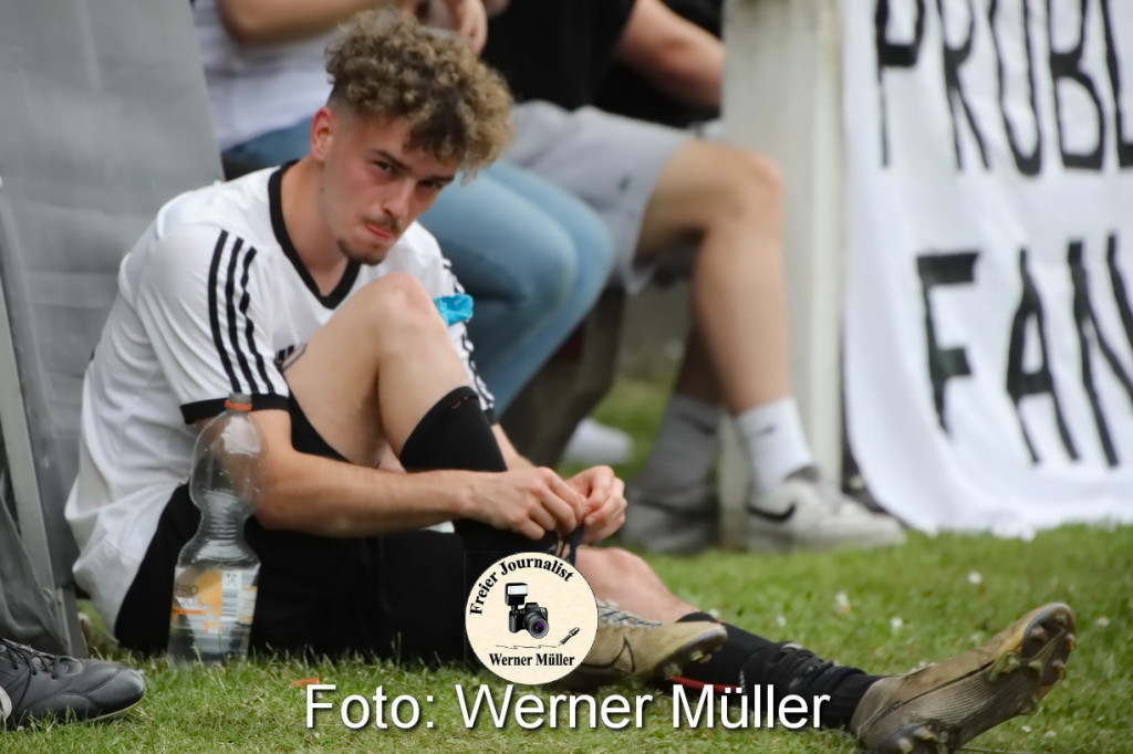 2022-06-11SpVgg LohsaWeikollm in wei- Hoyerswerdaeer FC I2:1Foto: Werner Mller