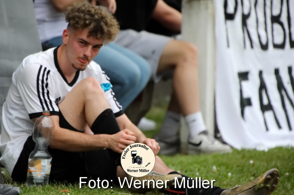 2022-06-11SpVgg LohsaWeikollm in wei- Hoyerswerdaeer FC I2:1Foto: Werner Mller