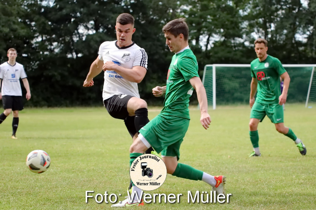 2022-06-11SpVgg LohsaWeikollm in wei- Hoyerswerdaeer FC I2:1Foto: Werner Mller