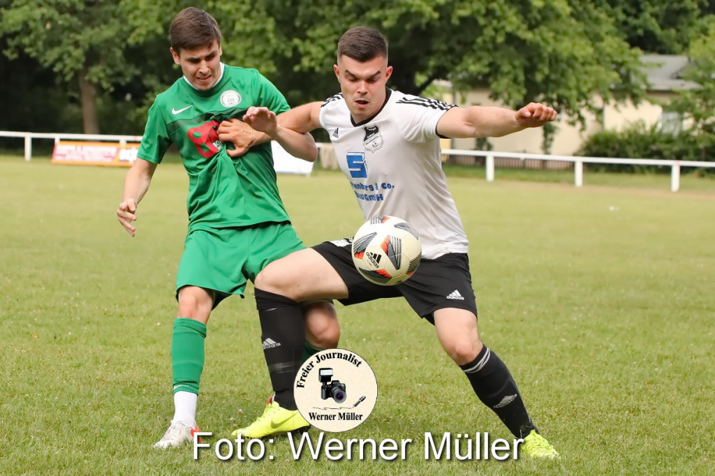 2022-06-11SpVgg LohsaWeikollm in wei- Hoyerswerdaeer FC I2:1Foto: Werner Mller