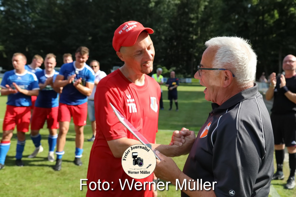 2022-06-19-WM-215deed3f0bae12654f.jpg
