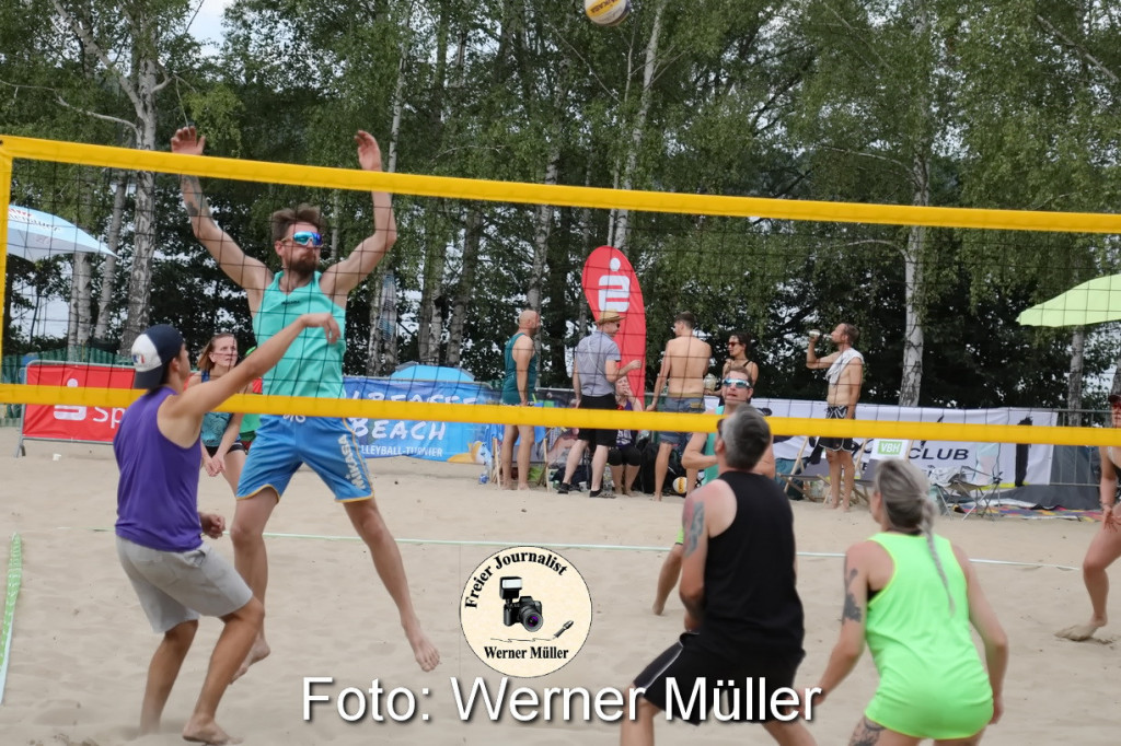 2022-07-23 29. Silberseebeach 60 Teams am Start Foto: Werner Mller