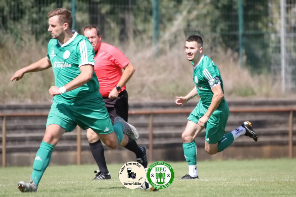 2022-09-03 Hoyerswedaer FC II in grn -SV Laubusch in schwarz2:2 (1:1) Fotio: Werner Mller