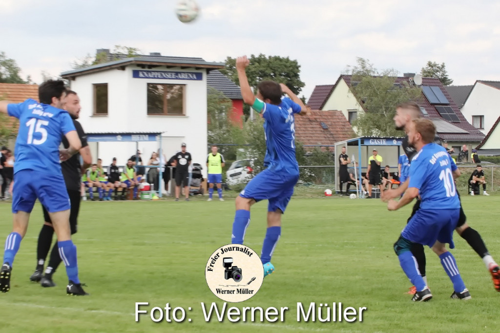 2022-09-03 SV Zeiig in blau -SV Post GermaniaBautzen in schwarz1:2 (1:0)  Fotio: Werner Mller