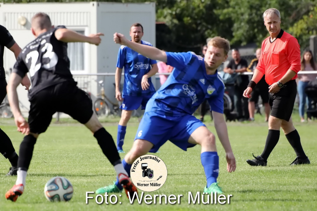 2022-09-03 SV Zeiig in blau -SV Post GermaniaBautzen in schwarz1:2 (1:0)  Fotio: Werner Mller