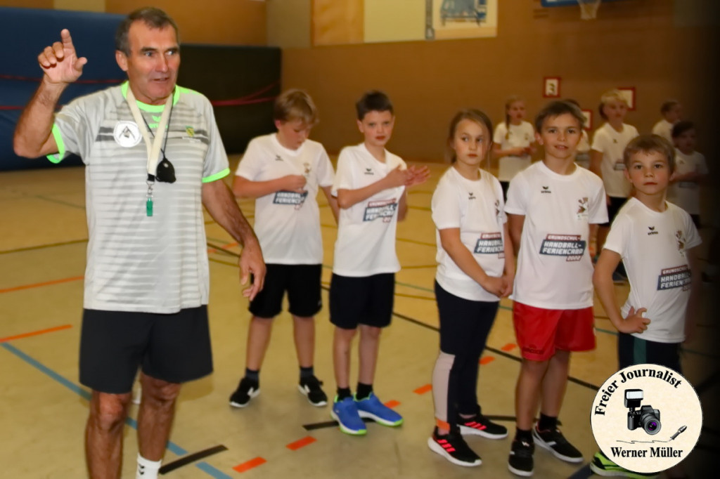 2022-10-21 Abschluss Grundschul Handballcampin der Turnhalle des Leon Foucault Gymnasiums Foto: Wern
