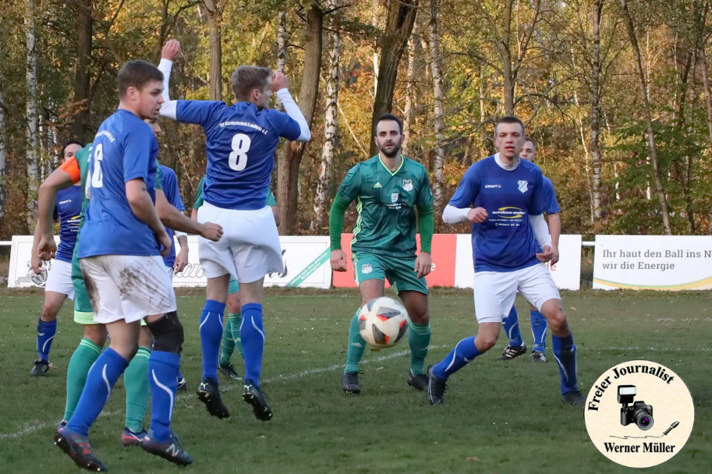 2022-11-05 SpVgg Lohsa/Weikollm in grn -SV Knigsbrck Launitz in blau2:2 (1:1) Foto: Werner Mller