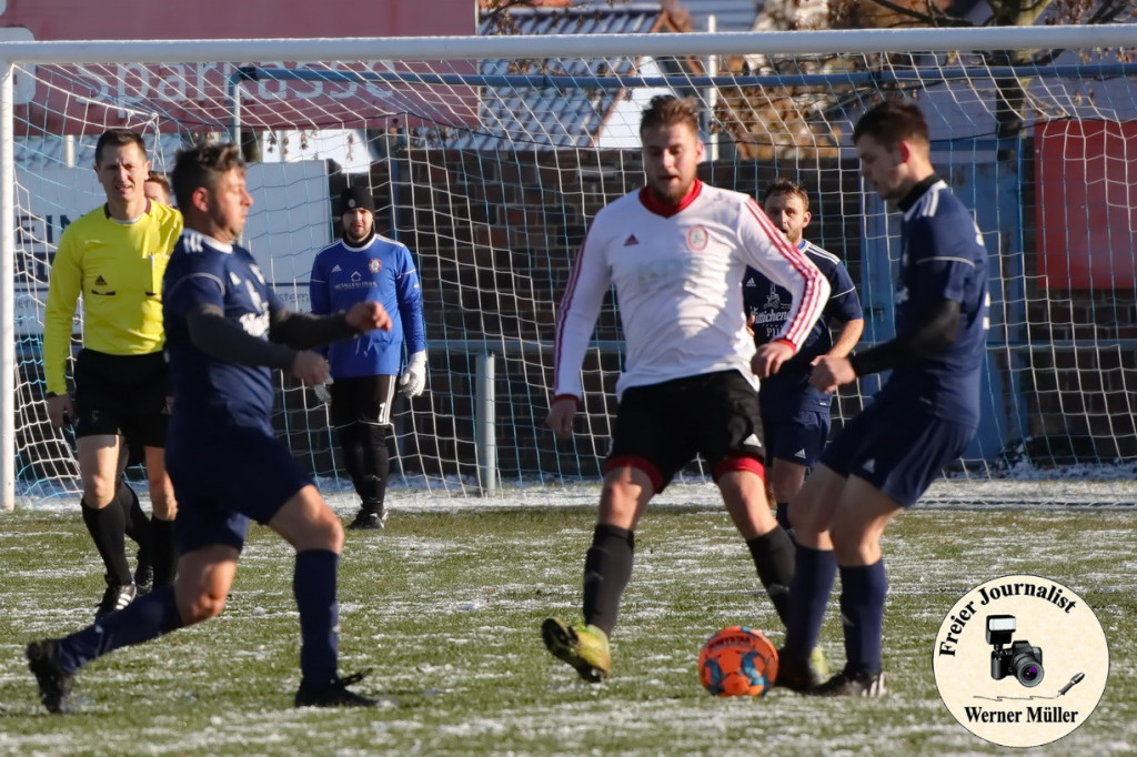 2022-11-19DJK Blau-Wei Wittichenauin blau - TSV Wachau in wei 4:0 (1:0) Foto: Werner Mller