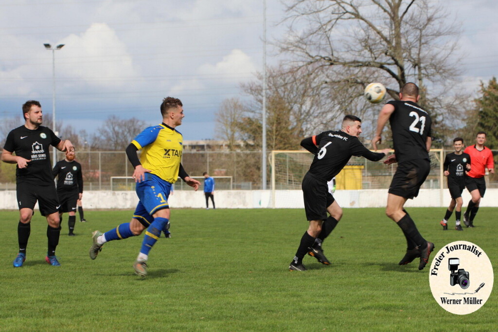 2023-04-01Hoyerswerdaer FC II in schwarz - Thonberger SC 1:1 (1:0)Foto: Werner Mller