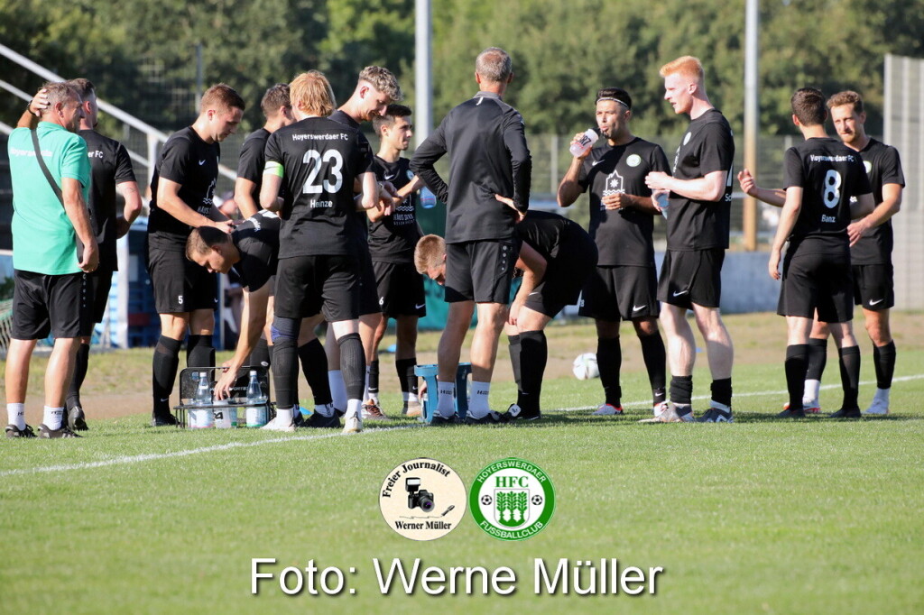 2023-09-16 Hoyerswerdaweer FC I in schwarz - SV Wesenitztal in grn 3:1 (1:0)Foto: Werner Mller