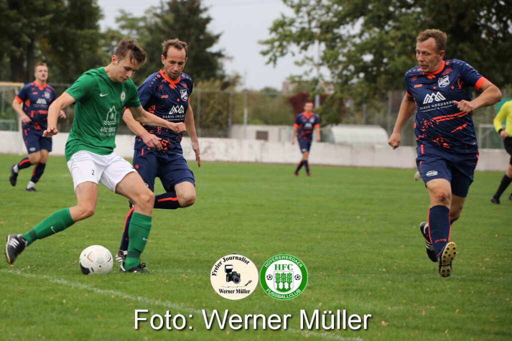 2023-10-07 Hoyersweredaer FC II in grn -  SV Aufbau Deutschbasleitz in blau5:0 (2:0)  Foto: Werner Mller