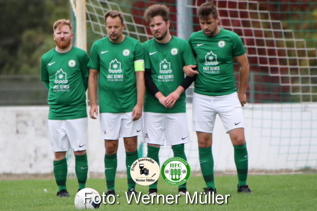 2023-10-07 Hoyersweredaer FC II in grn -  SV Aufbau Deutschbasleitz in blau5:0 (2:0)  Foto: Werner Mller