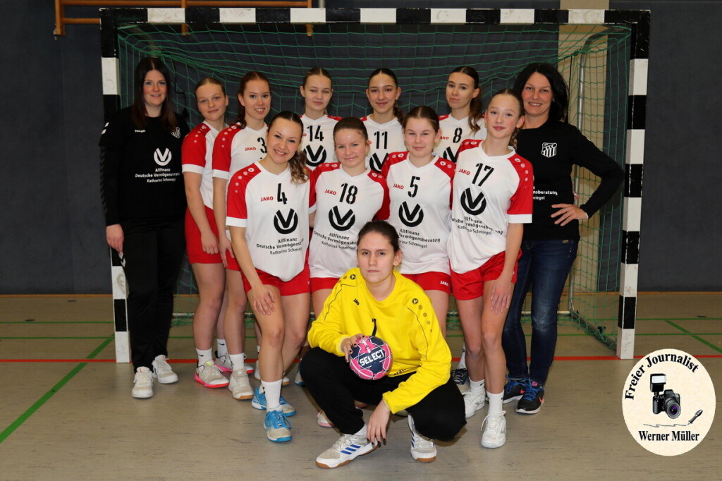 2024-01-20Handball Ostsacvhsenliga B- Mdchen Knigswarthaer SV in wei-rot  Foto: Werner Mller